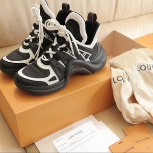 Louis Vuitton arclight sneakers size 41